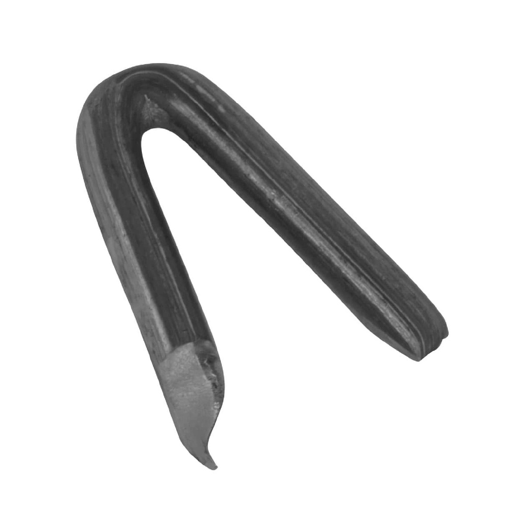 Caja con 10 kg de grapas 1' negras p/alambre de puas, Fiero