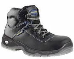 [TC5850] BOTA PREMIUM CON CASQUILLO # 51/2 COLOR NEGRO    